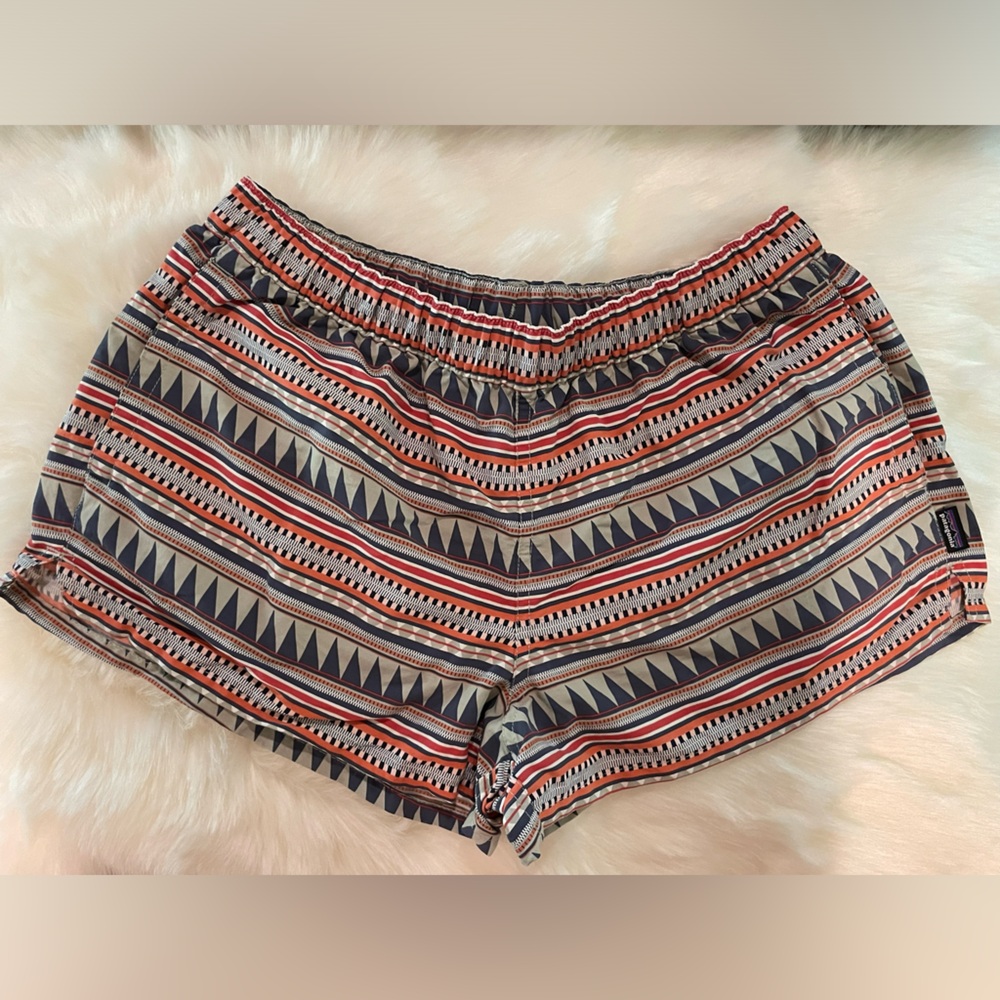 Patagonia Women's Barely Baggies Shorts 2½" Geometric Print Medium